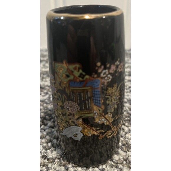 Set of 2 VTG Asian Black with Floral with Gold Trim Mini Vases Bud Vase Japan - Picture 2 of 14